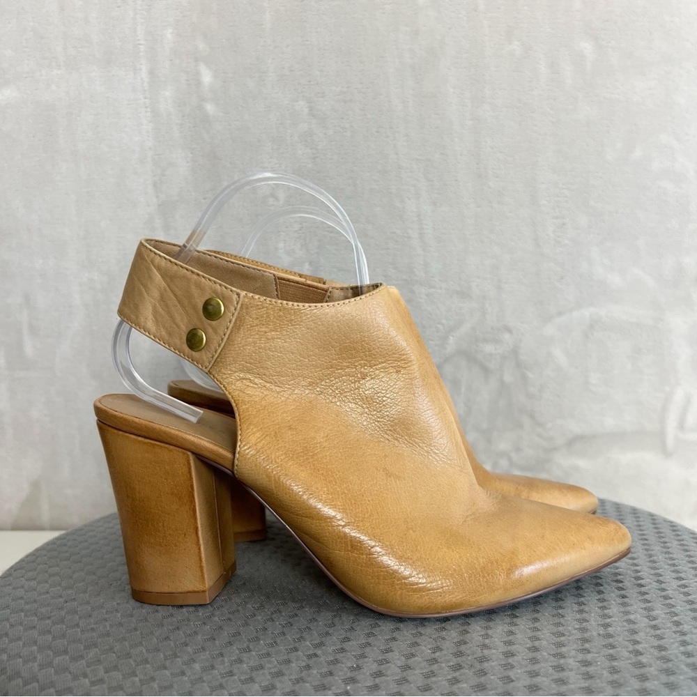Chinese Laundry Tan Leather Block Heel Ankle Booties